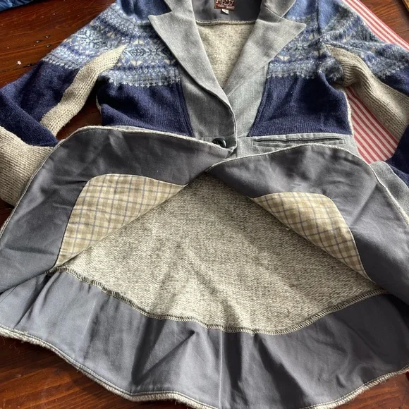 Paper People Clothing | Mixed Media Blazer - Picture 11 of 11